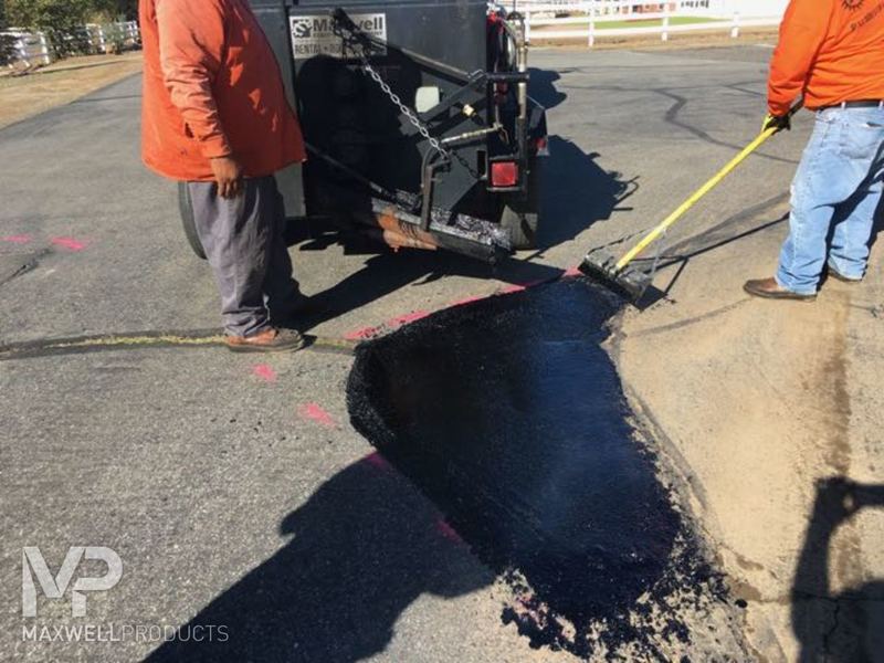 A road crew in California repairs fatigue cracking (also known as alligators/crocodiles or spider-web cracking) with GAP Mastic.